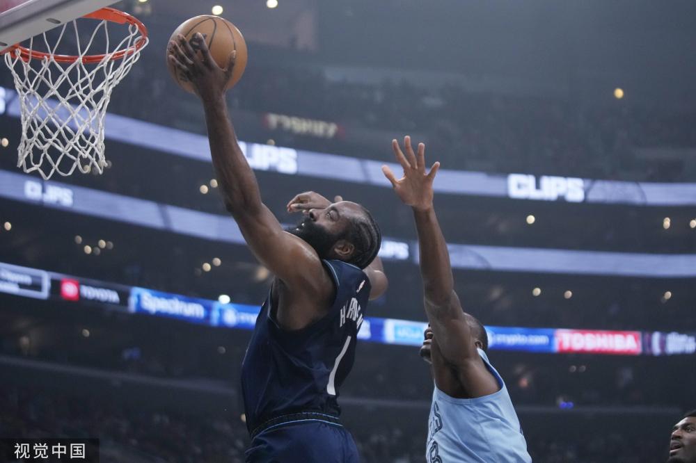 也映射出他 也映射出他