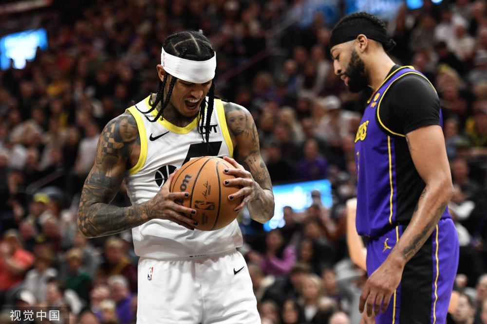 受场边采访 受场边采访